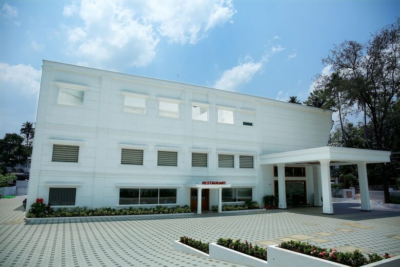 Hotel Kabani Palace