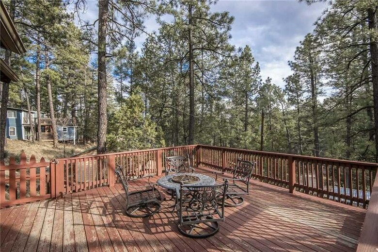 A Climbing Cub - Two Bedroom Cabin