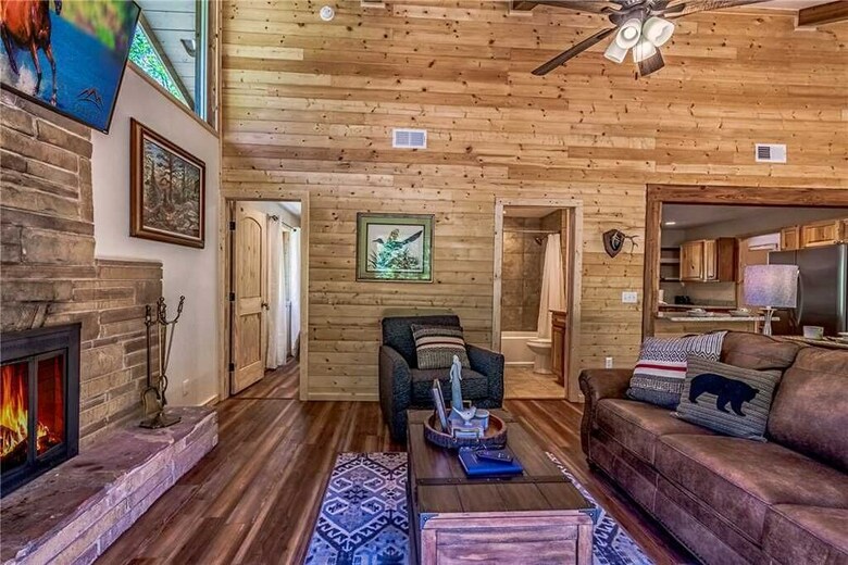 Angel Falls - Four Bedroom Cabin