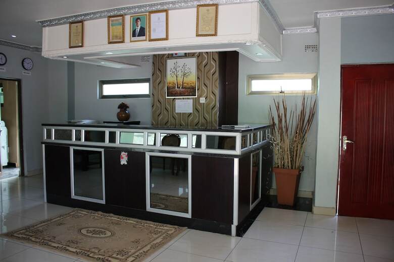 Hotel Royal Shalom Lodge