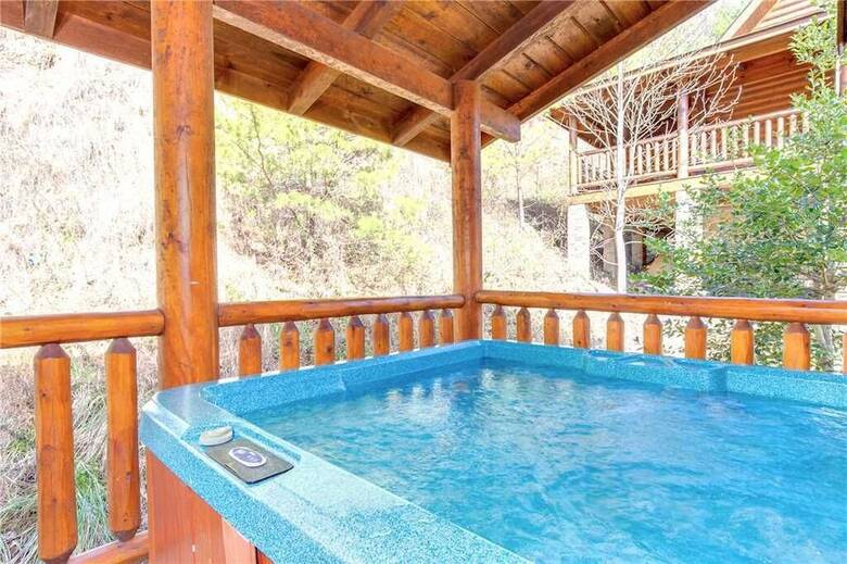 Candle Light Cabin - Two Bedroom Cabin