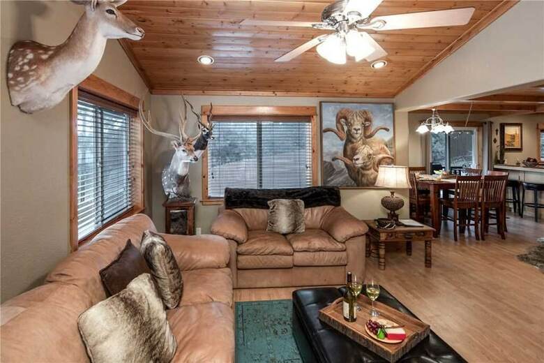 Los Nation - Four Bedroom Cabin