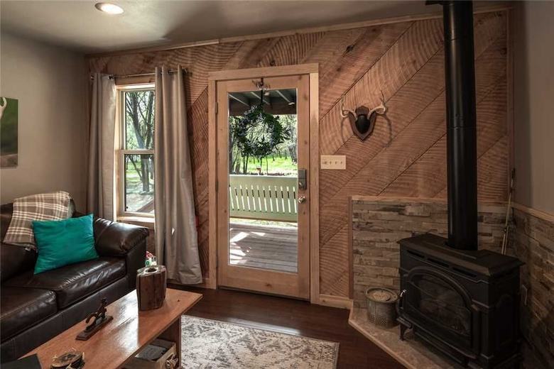 Starlight Cabin - One Bedroom Cabin