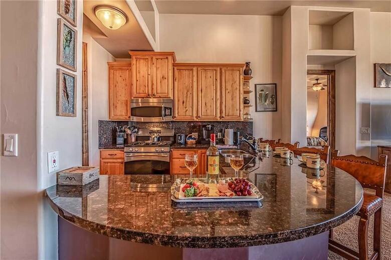 Rainmaker Retreat - Three Bedroom Cabin