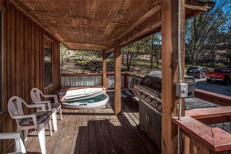Riverside Dreams - Three Bedroom Cabin