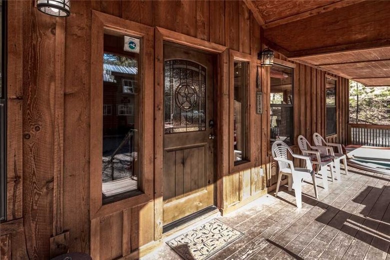 Riverside Dreams - Three Bedroom Cabin