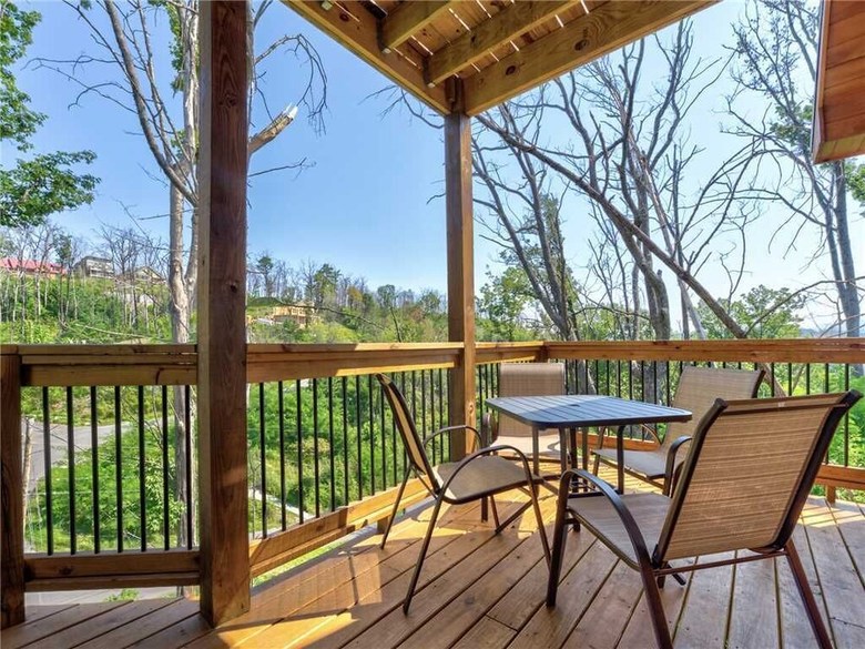 Misty Hollow - Three Bedroom Cabin