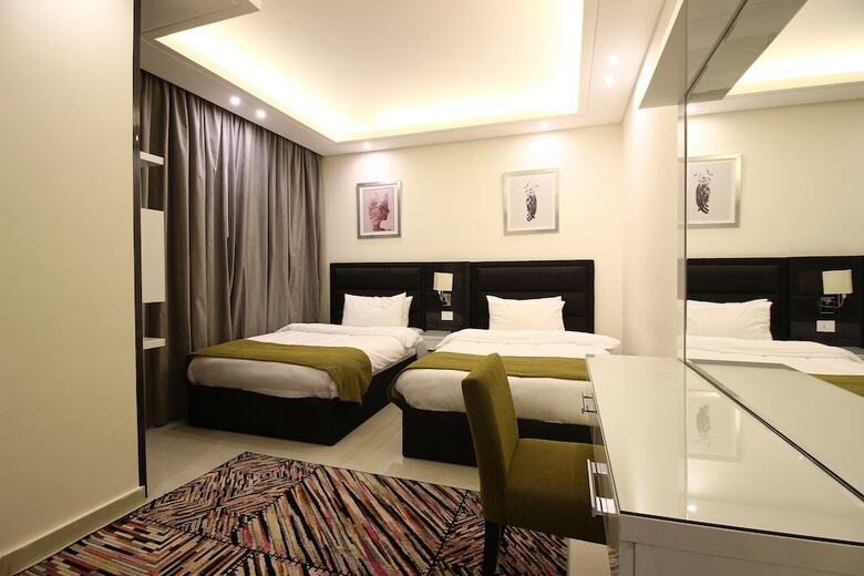 Aparthotel Palm Ville Suites