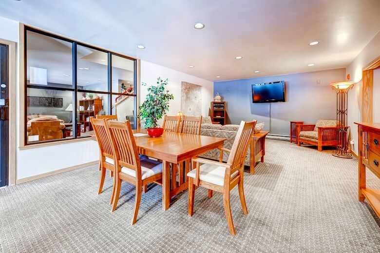 Cedars Lodge Condos By Crmr