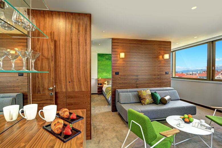 Hotel Horizon Luxury Suites
