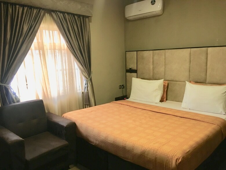 Elicris Hotel