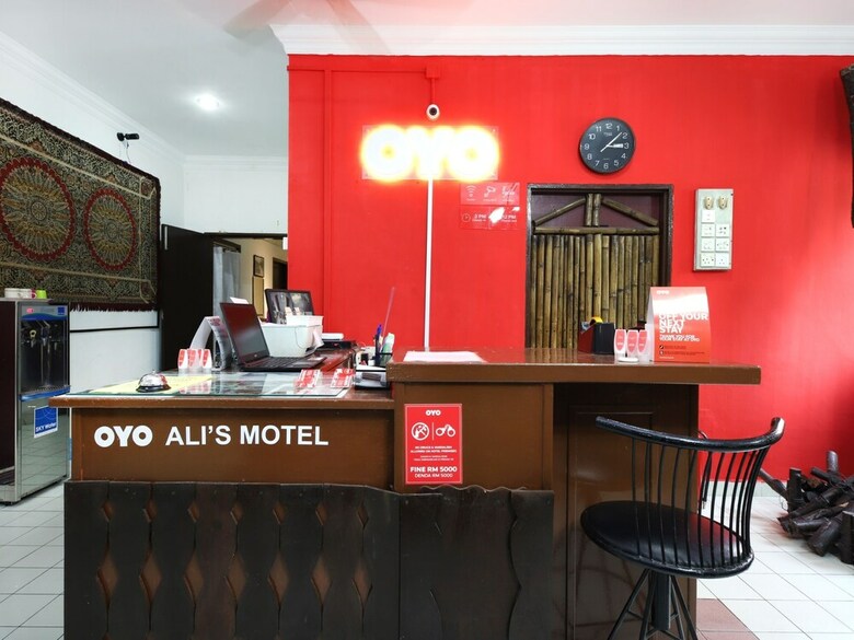 Hotel Oyo 1093 Ali's Motel