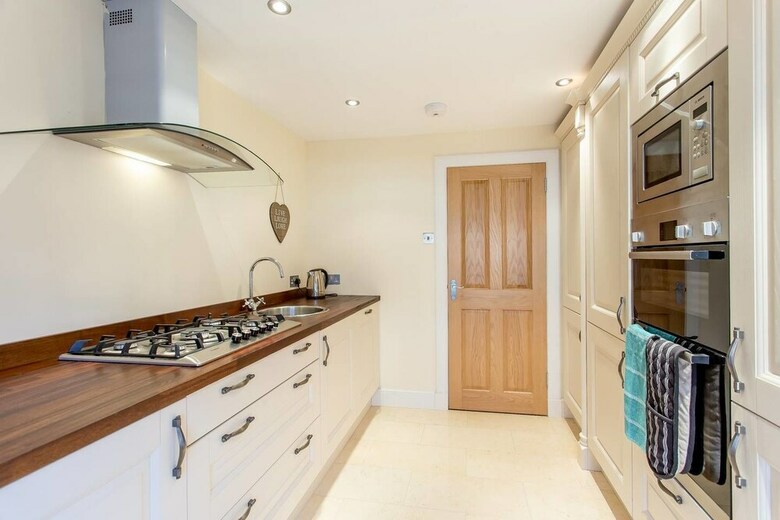 Apartamentos Prestigious Location - Quintessential Mews House