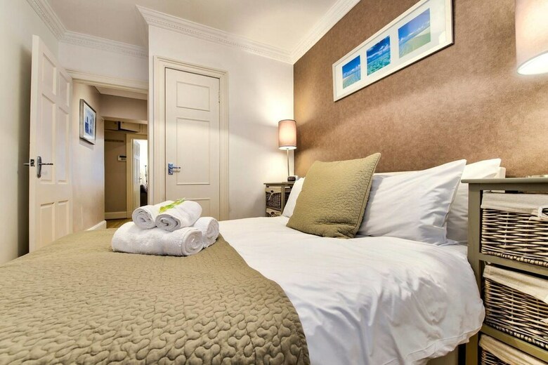 West End Boutique Apartment On William Street