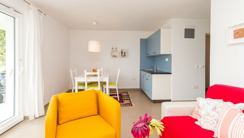 N&n Apartments & Rooms