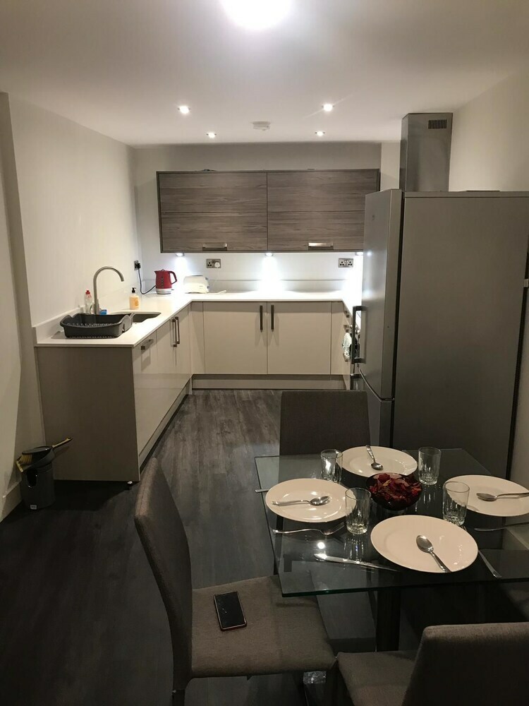 2 Bedroom Luxury Apartment In Leicester