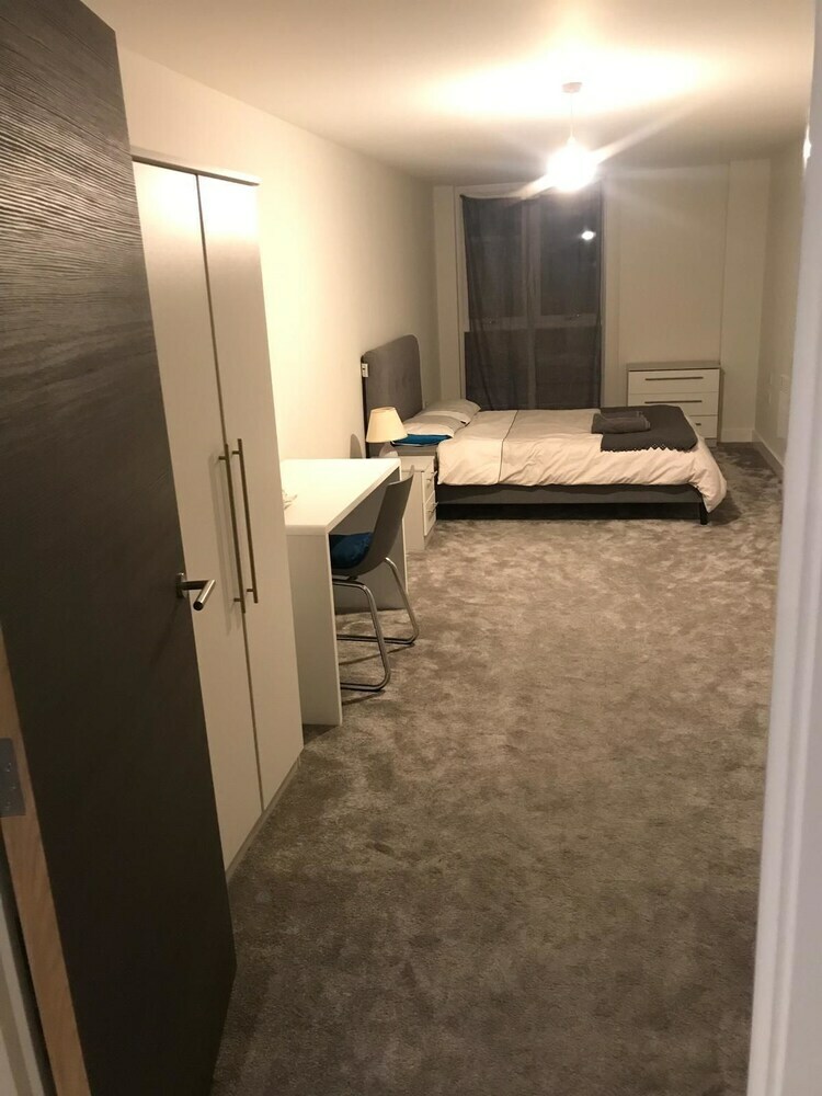 2 Bedroom Luxury Apartment In Leicester