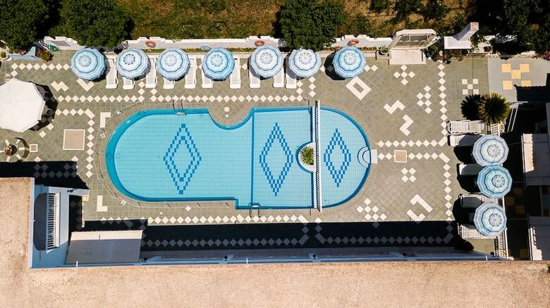 Hotel Anna Studios & Apartments