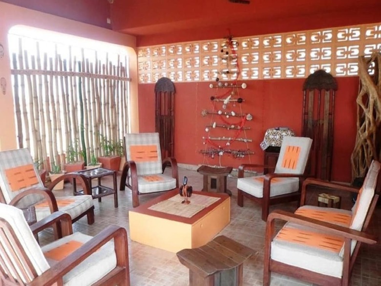 Hotel Keryvonne