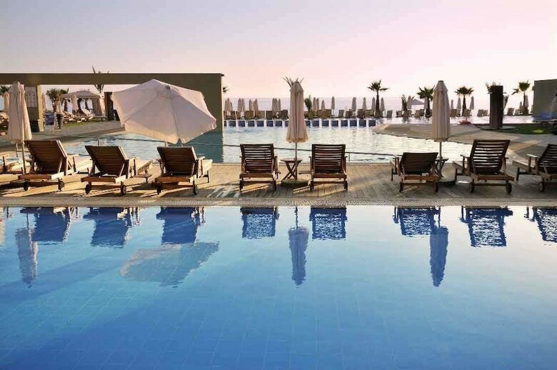 Blue Lagoon Kosher Hotel