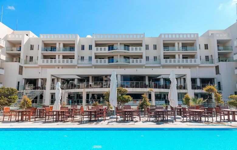 Blue Lagoon Kosher Hotel