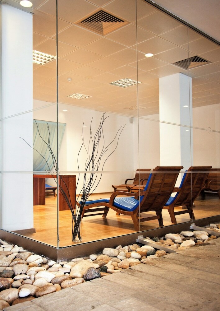 Blue Lagoon Kosher Hotel