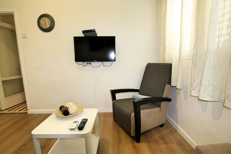 Kav Apartments -near Assuta Olei Gardom