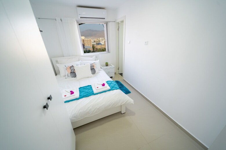 Sea View Spacious 3 Bedroom Apartment
