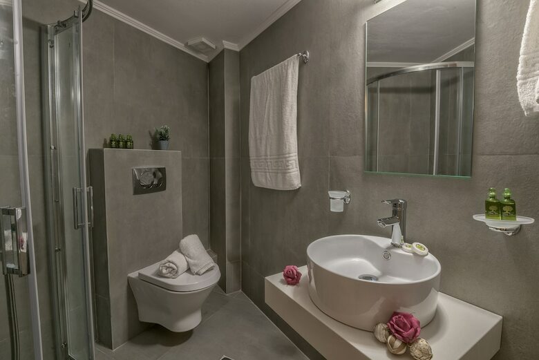 Aloe Apartments & Studios