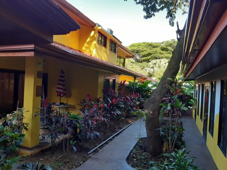 Posada Salt Life Family Lodge