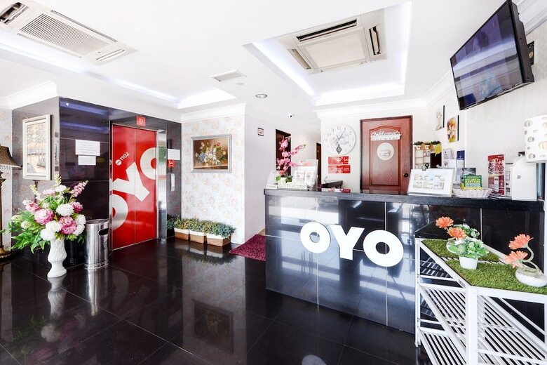Oyo 1102 Amani Hotel