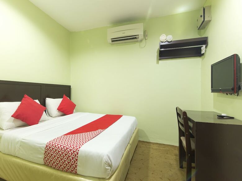Oyo 1102 Amani Hotel