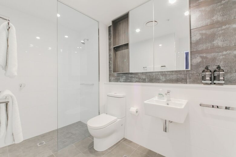 2 Bedroom Modern Apartment In Chatswood