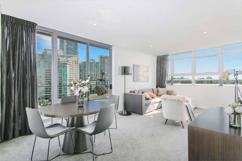 2 Bedroom Modern Apartment In Chatswood
