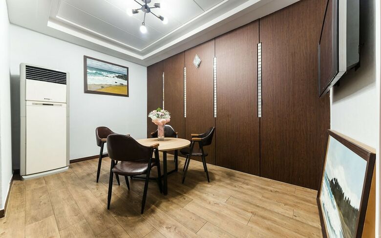 Hotel No.1