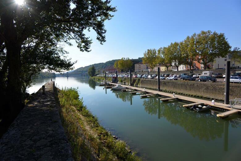 Kyriad Hotel Lyon Givors