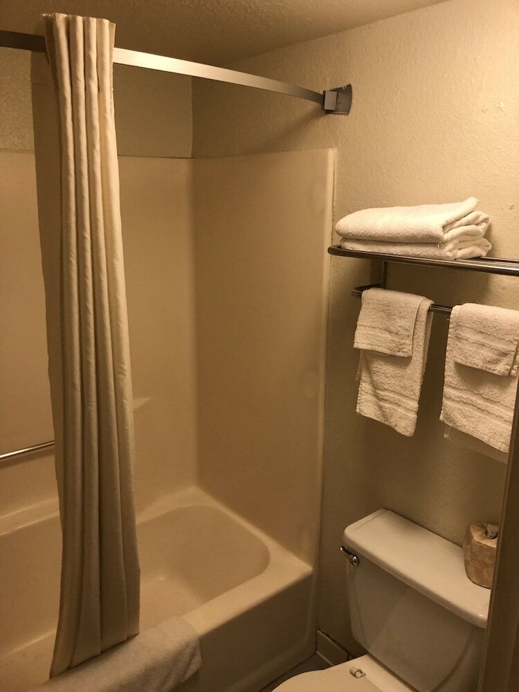 Hotel National 9 Inn