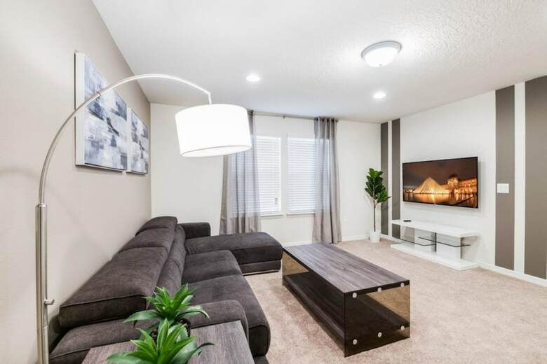 Windsor At Westside - 1776 Lima By Fairytale Vr