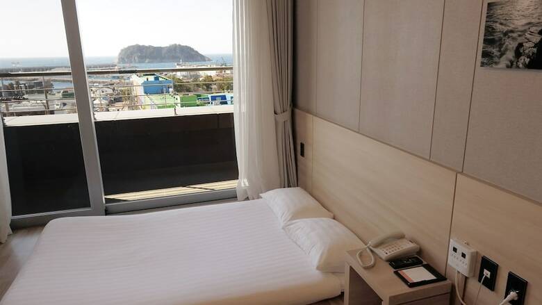 Hotel Artstay Seogwipo Harbor