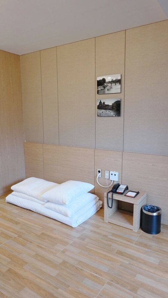 Hotel Artstay Seogwipo Harbor