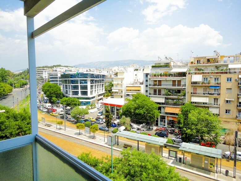 Grateful Apartment Near Syntagma Square