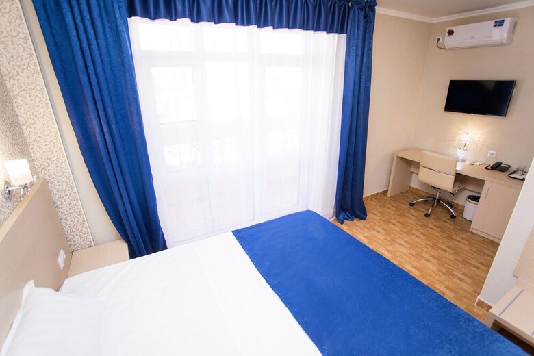 Hotel Alfa Plyus