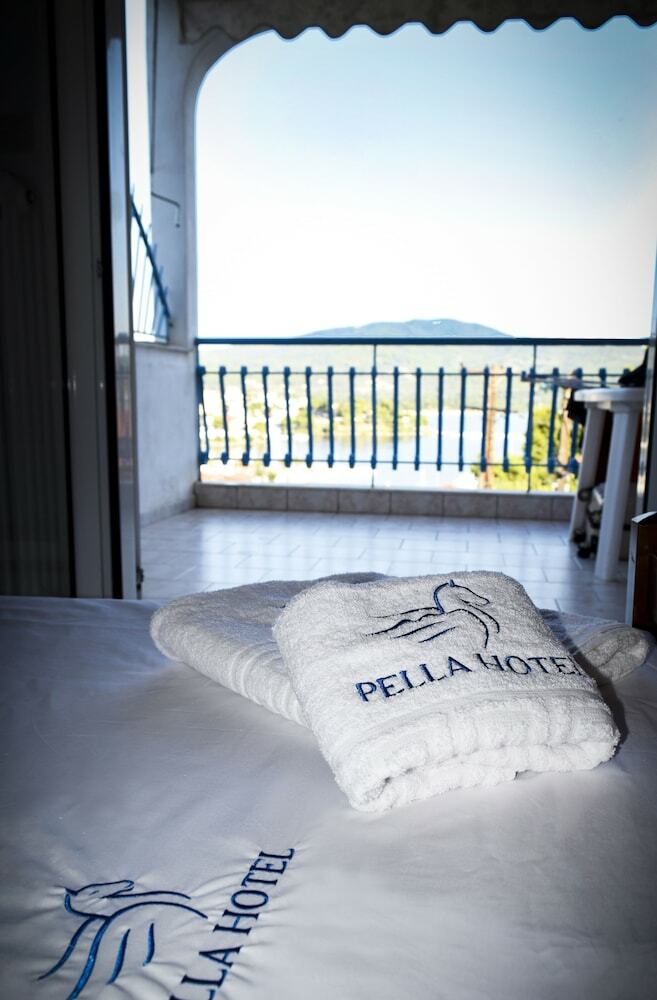 Apartamentos Pella Hotel