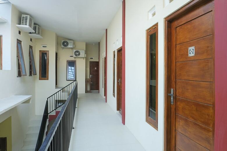 Hotel Oyo 895 Mahameru Residence
