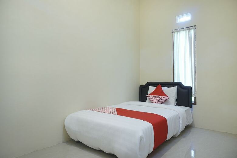 Hotel Oyo 895 Mahameru Residence