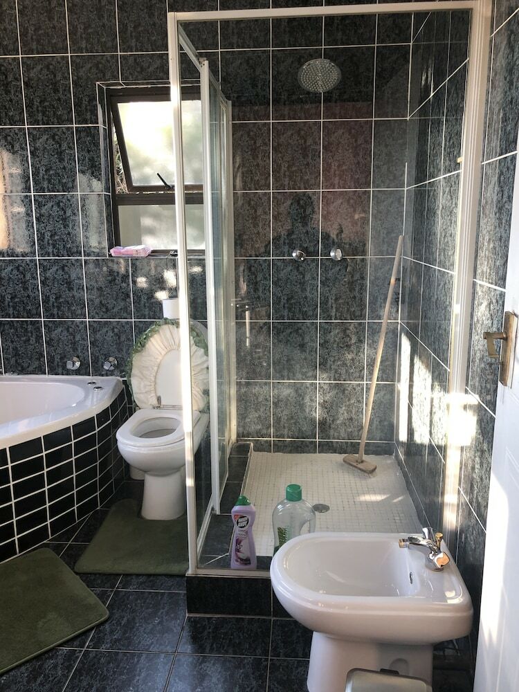 Hotel Naomi's Place