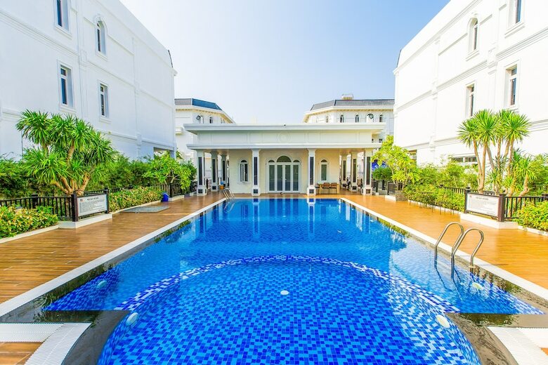 Mer Villa & Hotel Da Nang