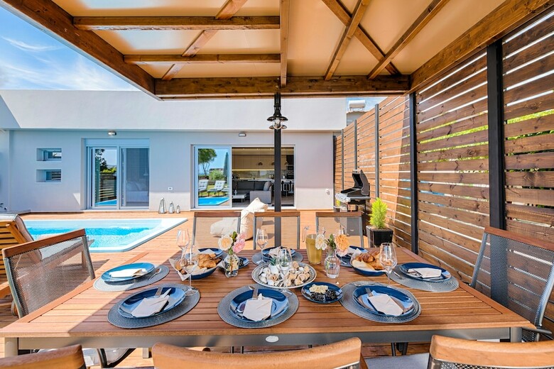 Villa Nastazia Luxury Beach House