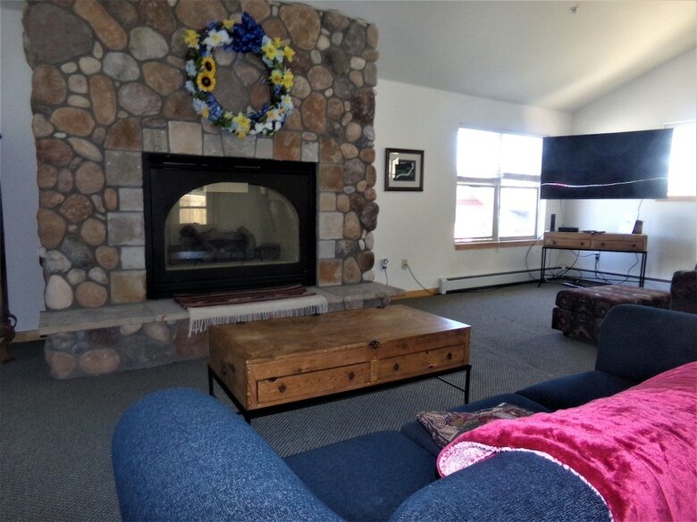 Prospector Village 3 Bed 3 Bath