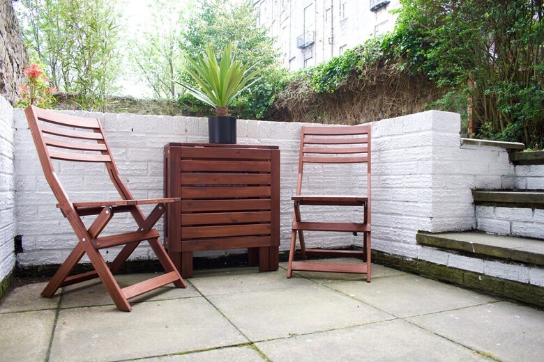 Beautiful City Centre Apartment With Garden